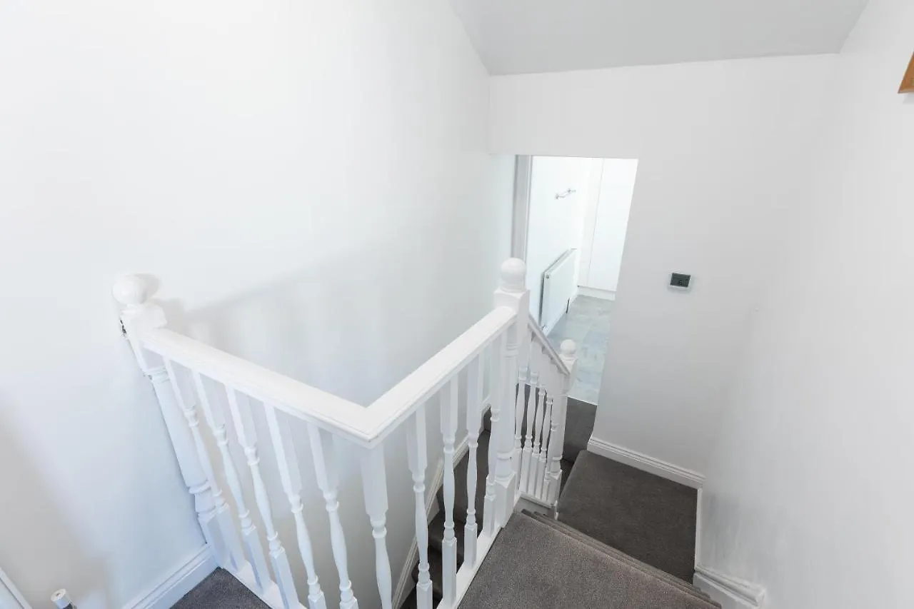 Platform Stadium Apartment With Parking Kingston upon Hull